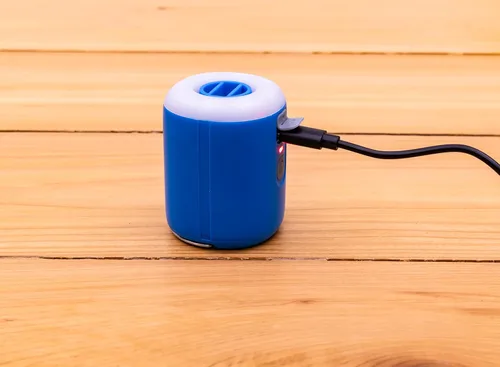 Vista 3 de ALPS Mountaineering Bomba de aire nano, batería recargable, inflador/desinflador/luz