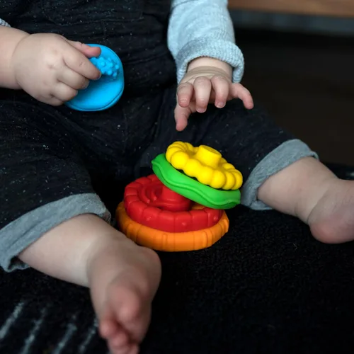 Vista 3 de Baby Einstein Cals Connectors - Juguete sensorial con eslabones texturizados, a partir de 0 meses en adelante