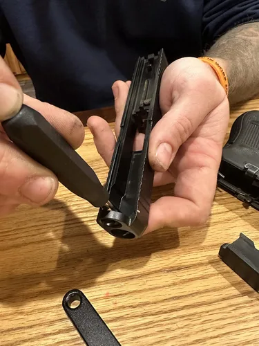 Vista 3 de Kit de herramientas Glock compatible con Glock, extracción de vista frontal, desmontaje de revistas, herramientas de perforación de pines