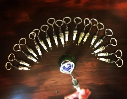 Vista 4 de Spark Plug Bottle Opener - Unique Gift for Car Enthusiasts and Gearheads