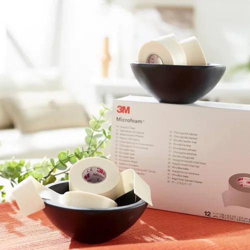 Vista 5 de Direct Collection 3M Microfoam Surgical Tape 1" x 5 1/2 yd, Stretched Box of 12