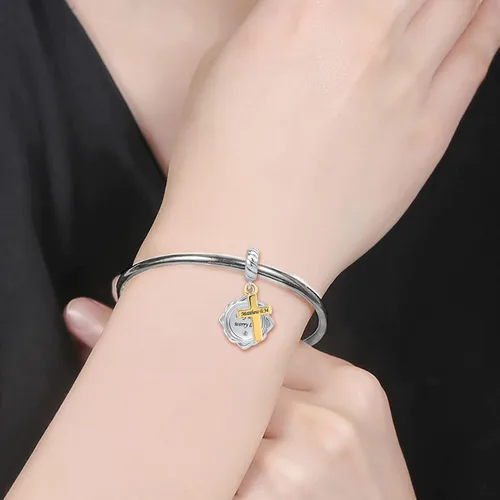 Vista 4 de QeenseKc Colgante de cruz religiosa con versículo bíblico con cita de escritura de oro para pulsera Pandora