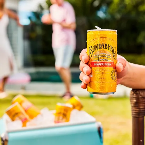 Vista 6 de Bundaberg - cerveza de jengibre, latas de 6.8 fl oz, (paquete de 24 unidades)
