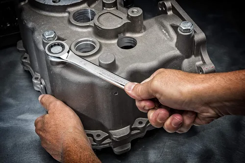 Vista 9 de GEARWRENCH Llave combinada de trinquete de 0.630 in, 12 puntos - 9116D