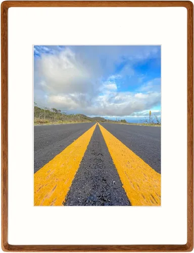 Vista 18 de Marcos de Fotos de Madera Natural Inspirados para Mesa con Alfombrilla, Visualización Vertical u Horizontal (Teca, 3x4 con alfombrilla de 2x3)