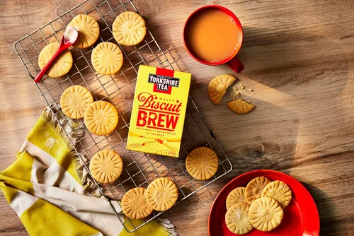 Vista 2 de Yorkshire Tea Biscuit Brew 40 bolsas de té de 3.53 onzas (Yorkshire Tea Biscuit Brew 40 bolsas de té de 3.53 onzas)