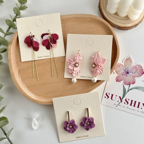 Vista 6 de meeeyya Cortadores de arcilla de pétalos de flores para hacer aretes, 4 cortadores de arcilla con 1 molde de arcilla polimérica de prensa