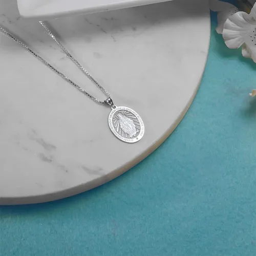 Vista 6 de PicturesOnGold.com Colgante ovalado con medalla milagrosa, 34 pulgadas x 1 pulgada, plata de ley, Plata esterlina