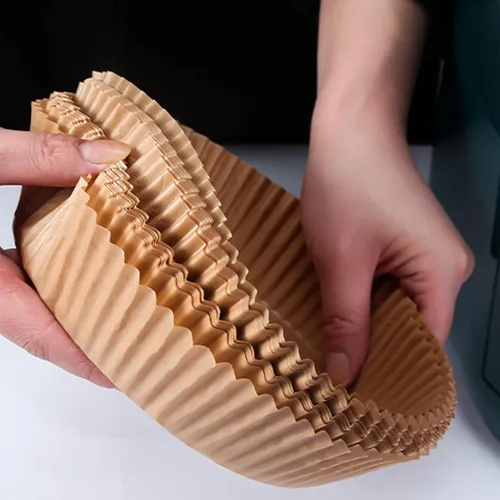 Vista 6 de Forro de papel desechable para freidora de aire, 6.5 pulgadas, antiadherentes, papel para hornear, hojas de papel pergamino redondas (100)