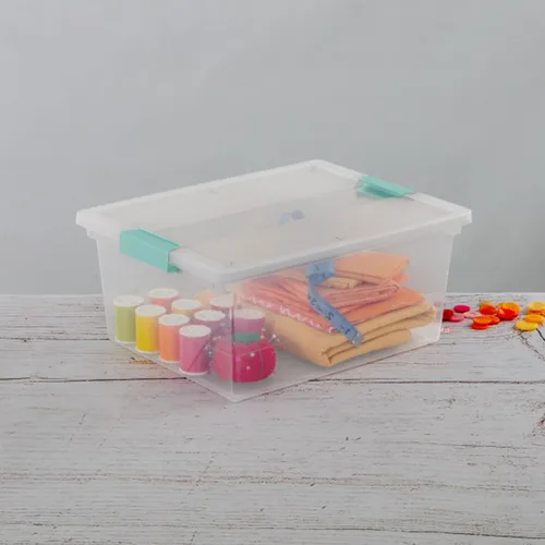 Vista 8 de Sterilite Paquete de 8 cajas de clip, contenedores apilables de plástico transparente con tapas de cierre, escritura profunda, suministros de arte