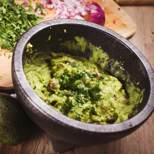 Vista 3 de Cuencos de plástico negro para salsa molcajete de 3 patas para salsas caseras, alimentos de fiesta, condimentos de picnic, salsas y coberturas