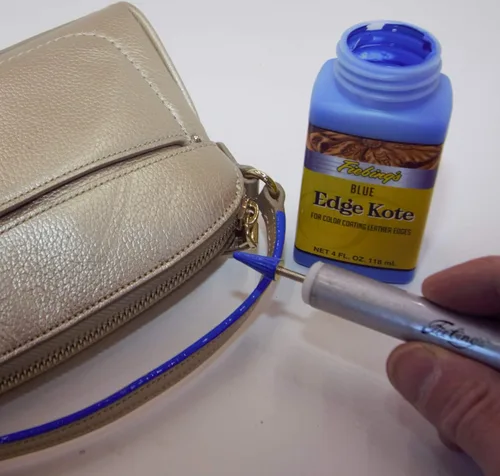 Vista 2 de Fiebing's Edge Kote 4 Fl Oz - Azul - para Colorear Bordes de Cuero en Bolsos, Carteras, Zapatos, Fundas, etc