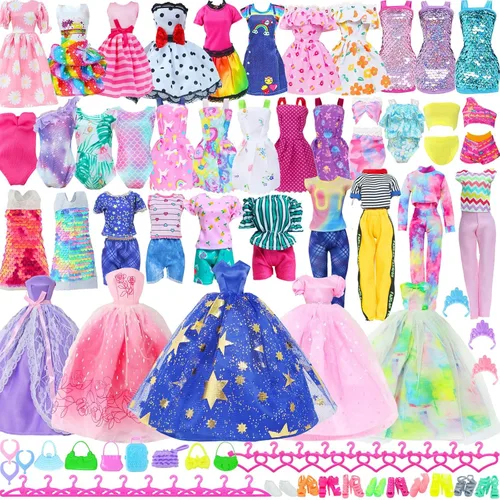 65 piezas de ropa y accesorios para muñecas, 5 vestidos de moda, 3 vestidos de novia, 4 trajes de arriba y pantalones, 3 trajes de baño, 5 faldas