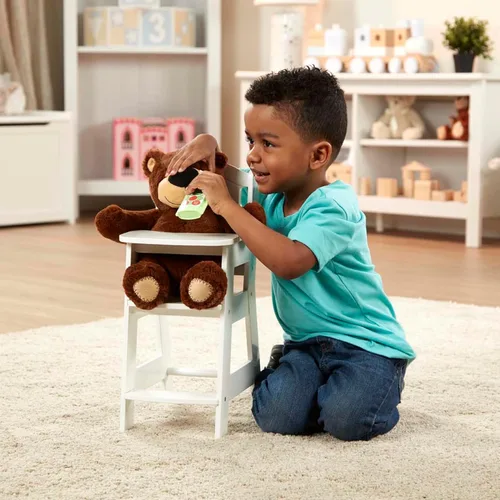 Vista 8 de Melissa & Doug Silla Alta de Juguete para Pretend Play Accesorios para Muñeca Bebé