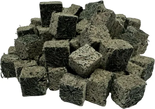 Vista 2 de Premium Grade Freeze Dried California Blackworms with Spirulina Boost - High-Protein, All Natural Fish Food from Temp Controlled Hatchery for