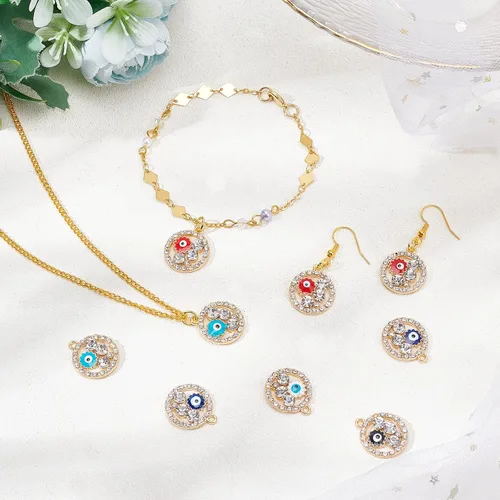 Vista 3 de NBEADS 24 dijes planos redondos con diamantes de imitación de cristal, 6 colores de aleación esmaltada contra el mal de ojo, abalorios planos