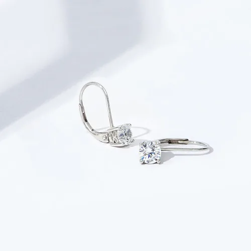 Vista 7 de Tienda Essentials Pendientes de plata de ley chapados en platino con circonita con elementos infinitos (anteriormente colección Tienda)