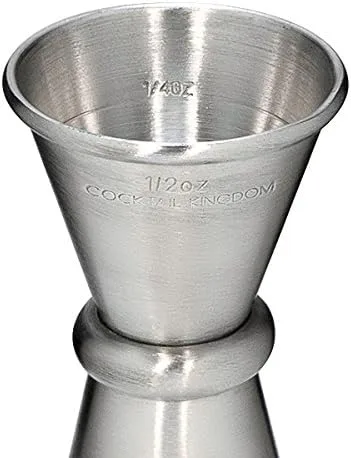 Vista 3 de Cocktail Kingdom® Jigger estilo japonés 3/4 oz y 1/2 oz medida - Acero inoxidable