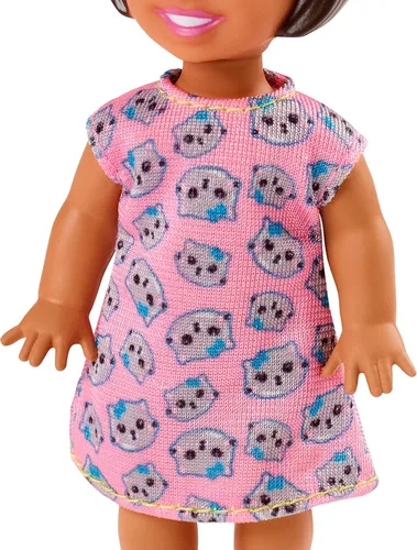 Vista 3 de Barbie Skipper Babysitters Inc. - Juego para dormir con muñeca pequeña, tienda de campaña y saco de dormir