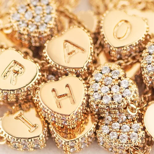 Vista 6 de Collar chapado en oro de 14 quilates con corazón pequeño con inicial de nombre grabada, hecho a mano, delicado, para mujer, joya