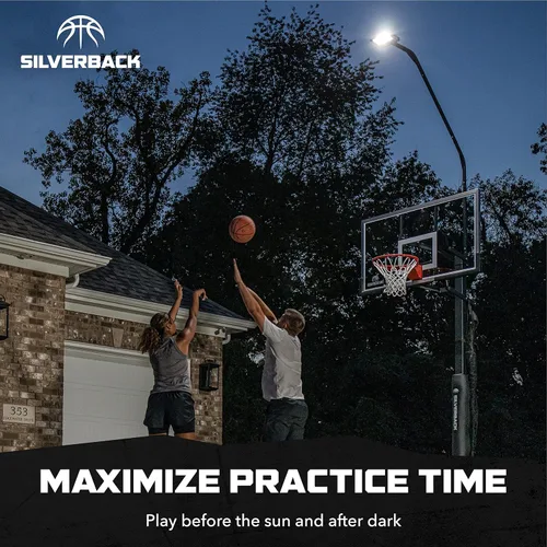 Vista 3 de Luz de aro de baloncesto LED Silverback ilumina el tablero, el aro y la cancha y se adapta a los aros Silverback y Goaliath cuadrados para tierra