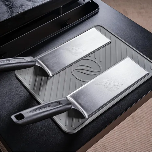 Vista 2 de Blackstone 4222 Alfombrilla de Silicona Grande para Espátula de Parrilla, Bandeja Antigoteo para Cuchara de Servir y Soporte para Utensilios