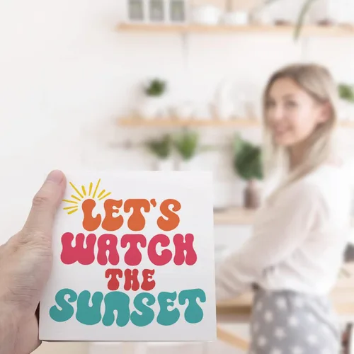 Vista 6 de Letrero inspirador de madera con texto en inglés "Let's Watch The Sunset" para decoración de escritorio, decoración rústica de bloque de madera