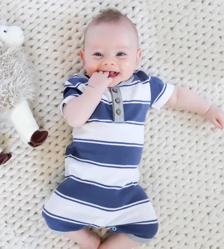 Vista 3 de Burt's Bees Baby Baby Boys Rompers, 100% Organic Cotton One-piece Coverall and Layette 2-pack Set