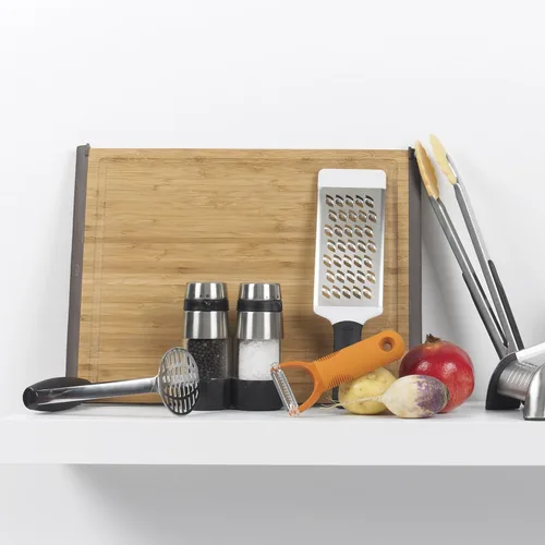 Vista 2 de OXO Good Grips Accent - Molinillo acentuado libre de suciedad, tamaño único, Moledor de pimienta