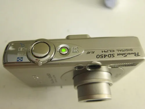 Vista 4 de Canon Powershot SD450 - Cámara digital Elph de 5MP con zoom óptico de 3x (Modelo antiguo)