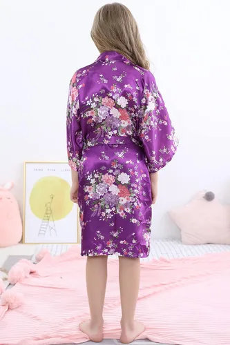 Vista 5 de MORFORU Bata kimono de satén sedoso para niñas y niños, para boda, fiesta de spa, corta