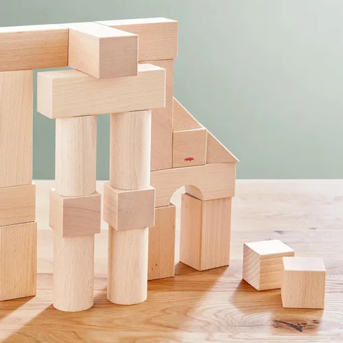 Vista 3 de HABA Juego de 26 piezas de bloques de construcción de madera: juguetes apilables de extremos abiertos, bloques para niños pequeños y juguetes