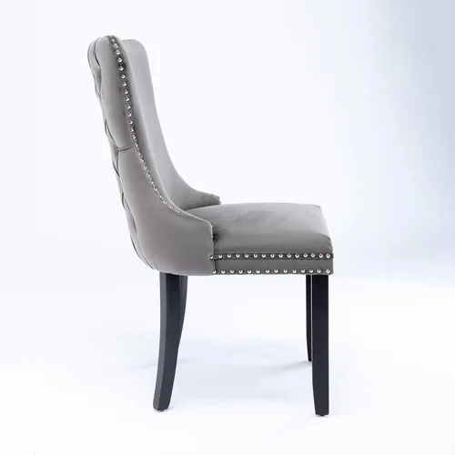 Vista 16 de Silla de comedor tapizada de terciopelo con respaldo de ala y patas de madera marrón, decoración de remaches, silla auxiliar moderna de mediados