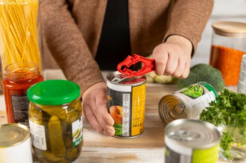 Vista 3 de KUHN RIKON Abrelatas suizos 5 en 1, rojo, plástico