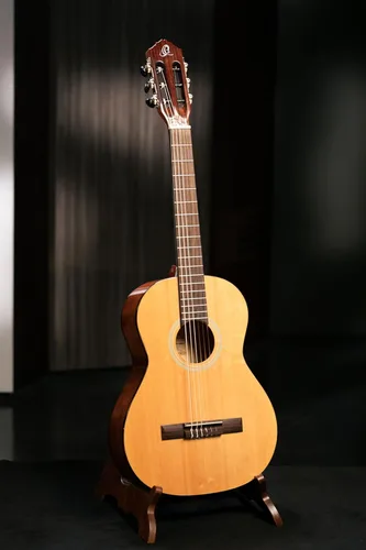 Vista 10 de Guitarra clásica de nailon de tamaño 3/4 Student Series