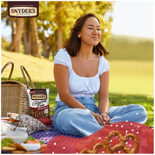 Vista 6 de Snyder's of Hanover, Mini pretzels sin gluten, bolsa de 8 onzas