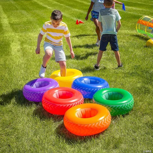 Vista 3 de Fun Express Neumáticos inflables para carrera de obstáculos para niños, equipo de PE, 6 neumáticos de vinilo coloridos para juegos de interiores