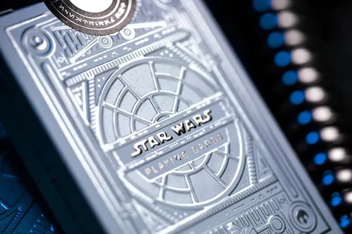 Vista 2 de theory11 Star Wars Edición Especial Plateada - Mazo Temático de Cartas de Juego Premium del Lado Blanco