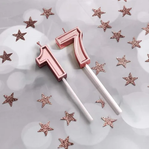 Vista 7 de El juego de decoraciones para pasteles de cumpleaños de 17 incluye velas de cumpleaños número 17 y adornos para tartas de feliz cumpleaños de 17