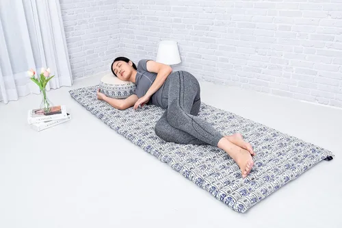 Vista 511 de Leewadee colchón tailandés enrollable para cama de invitados, tapete de yoga, para masaje tailandés, ecológico, orgánico y natural.