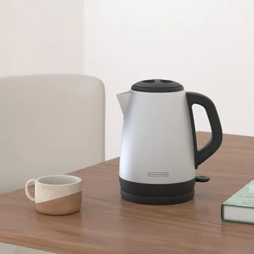 Vista 2 de BLACK+DECKER Hervidor eléctrico inalámbrico de 1.7L, KE1700SD, ebullición rápida, apagado automático, acero inoxidable