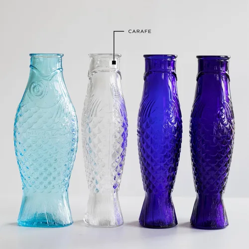 Vista 4 de Serax - Jarra de agua de vidrio Vasija de vidrio Fish & Fish de Paola Navone Decantador de vino de 28.74 fl oz Botella transparente