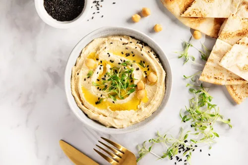 Vista 3 de Hepp's Salt Co, sal marina con acabado de trufa negra gourmet, bolsa de 2.5 onzas