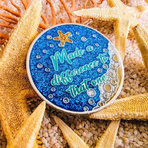 Vista 3 de Ficha de sobriedad de Star Thrower Moneda AA triplaca Marca la diferencia con esa Ficha de regalo inspiradora de recuperación de historia