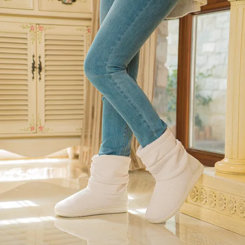 Vista 2 de Botas para estar por casa LongBay para mujer, de tejido de felpilla, bonitas botas de casa con espuma viscoelástica y forro polar