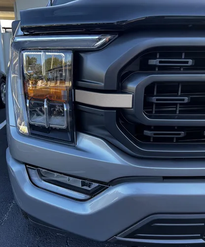 Vista 38 de Rejilla Accent Trim - Compatible con F-150 2021-2023