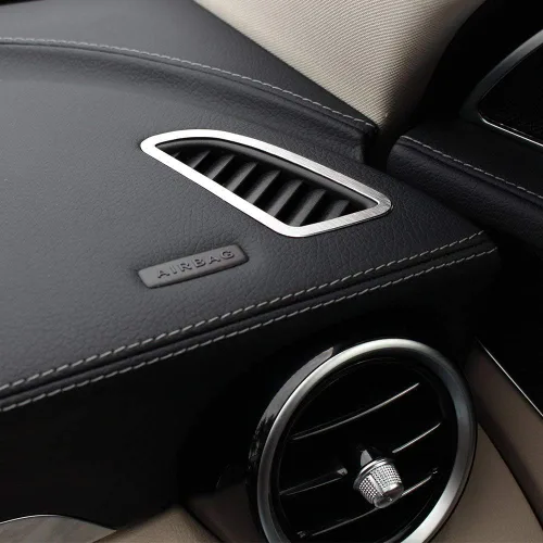 Vista 4 de YIWANG - Juego de 2 pegatinas de aleación de aluminio para interior de salpicadero de coche, para Mercedes Benz Clase C W205 C200 GLC260 300 2015