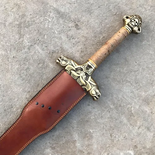 Vista 5 de Auténtica espada bárbara de Conan hecha a mano, accesorios de latón real, funda de cuero tradicional, funda de cuero tradicional, fantasía medieval