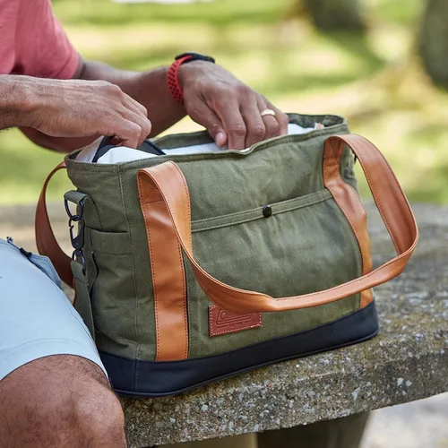 Vista 6 de Coleman Banyan Series Portable Soft Cooler, Leak-Proof Tote Bag Cooler, 122430 Can Capacity with Ice Retention