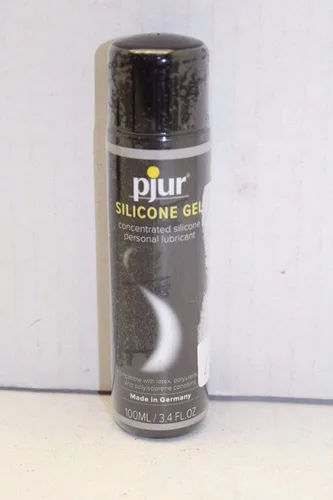 Vista 2 de pjur Lubricante personal de silicona súper concentrado original para sexo 3.4fl.oz/3.4 fl oz